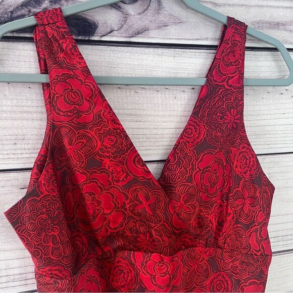 Old Navy Vintage Y2K Red Floral Silk V Neck Tank Top - Picture 2 of 9